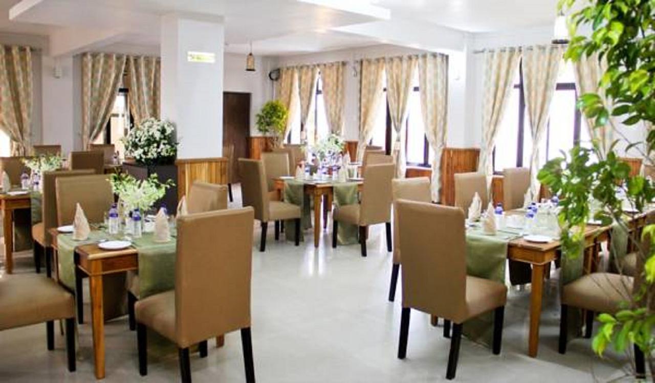 Hotel De Oriental Grand Kohima Exterior foto